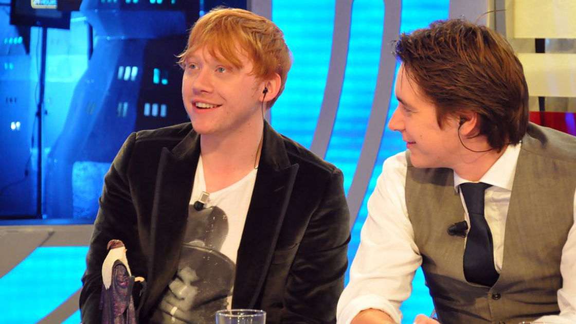 Copertina di Rupert Grint (e la figlia neonata) arrivano su Instagram e infrangono record