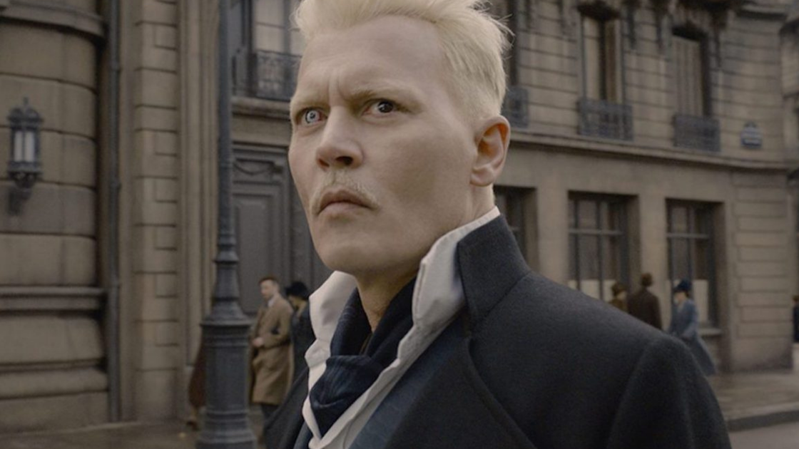 Copertina di Perché Johnny Depp è fuori da Animali fantastici? La causa giudiziaria e la sostituzione con Mads Mikkelsen