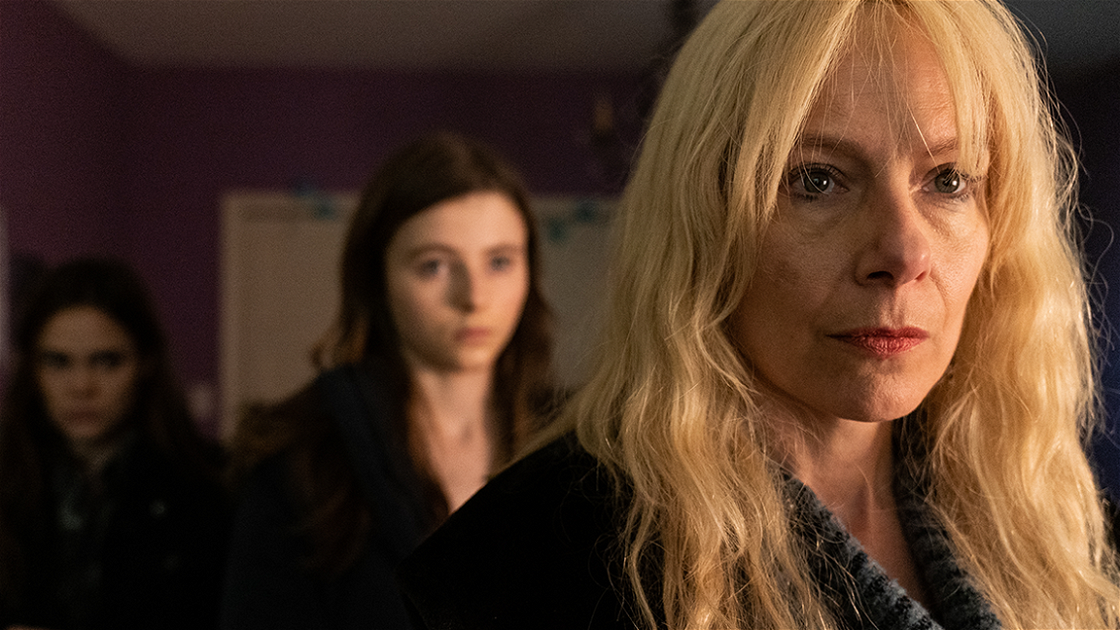 Copertina di Lost Girls, la recensione: una madre combatte contro il serial killer di Long Island nel film Netflix