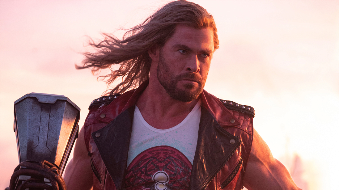 Το εξώφυλλο των In Love και Thunder Thor θα είναι "περισσότερο Chris Hemsworth και λιγότερο Avenger"