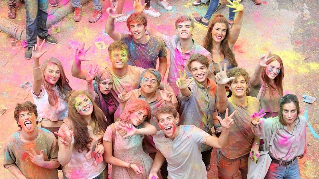 Copertina di SKAM Italia 6, la prima foto ufficiale dal set