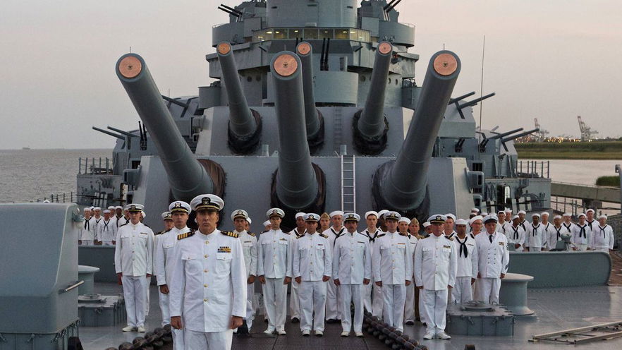 Copertina di USS Indianapolis, la recensione: quando la storia non basta