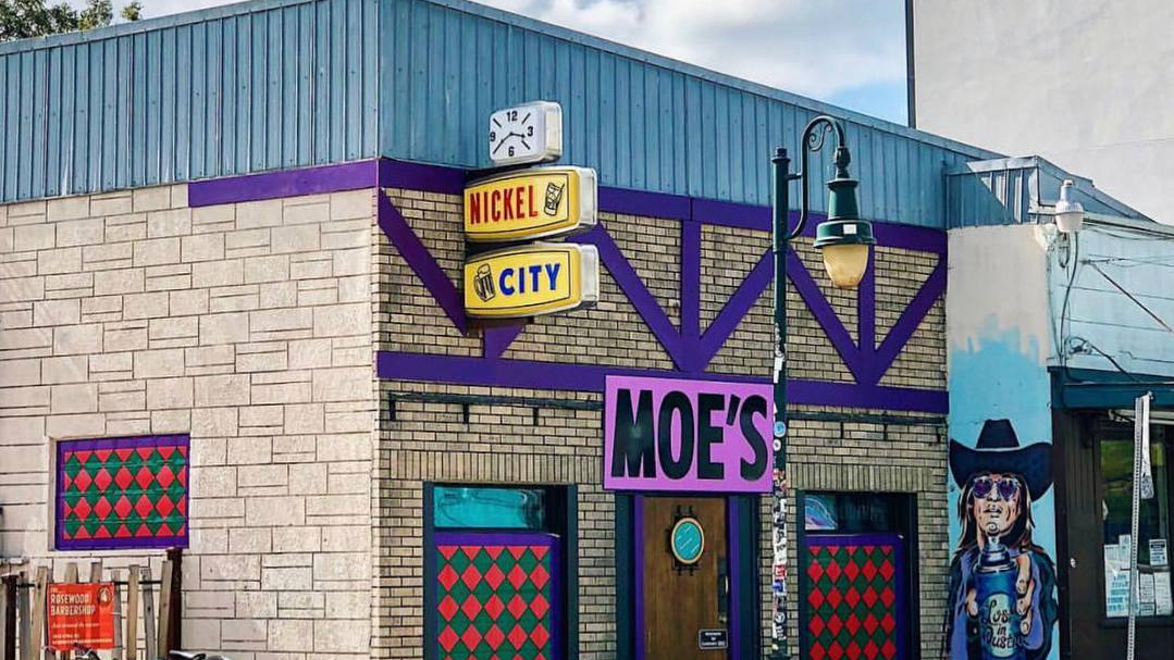 Copertina di I Simpson: il Bar Boe è esistito per un paio di giorni in Texas!
