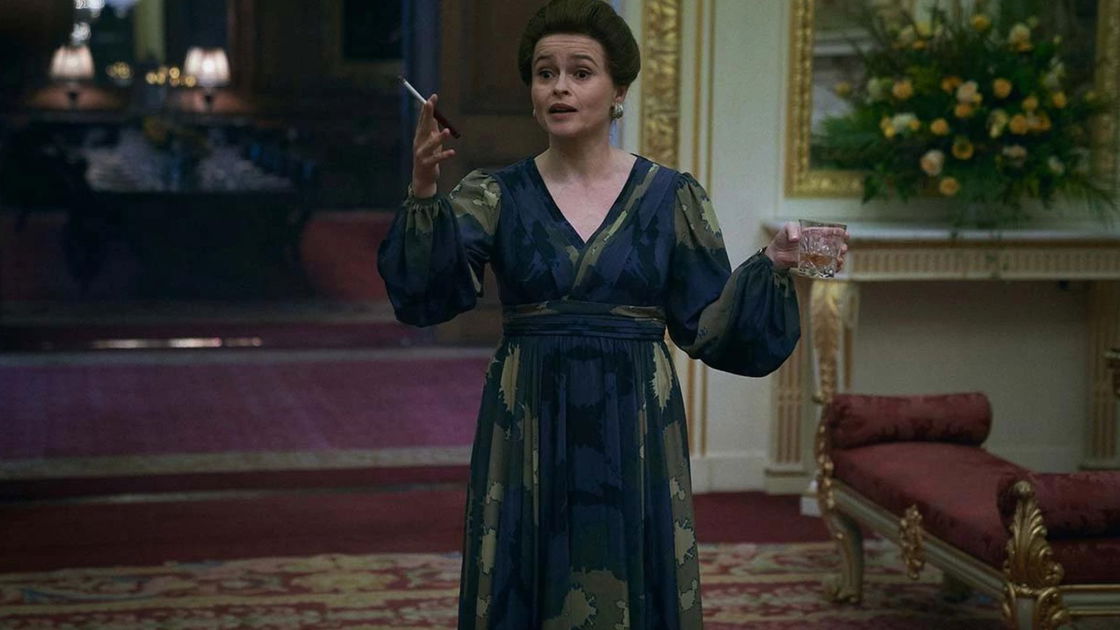 Copertina di Helena Bonham Carter: "The Crown non dovrebbe andare avanti"