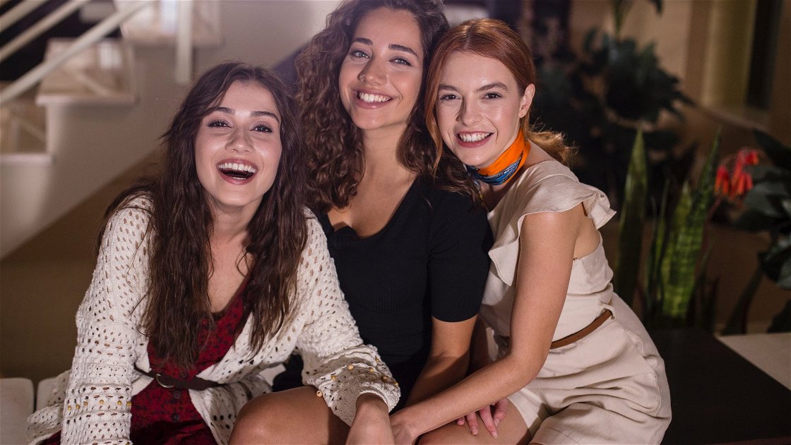 Copertina di Come sorelle: come finisce la fiction turca andata in onda su Canale 5