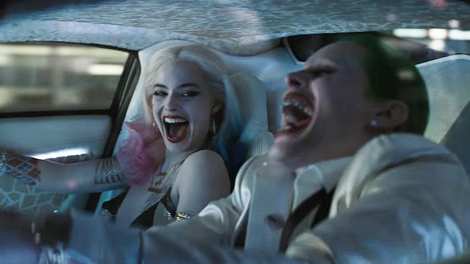 Copertina di Margot Robbie: 'La storia tra Joker e Harley deve finire tra le fiamme'