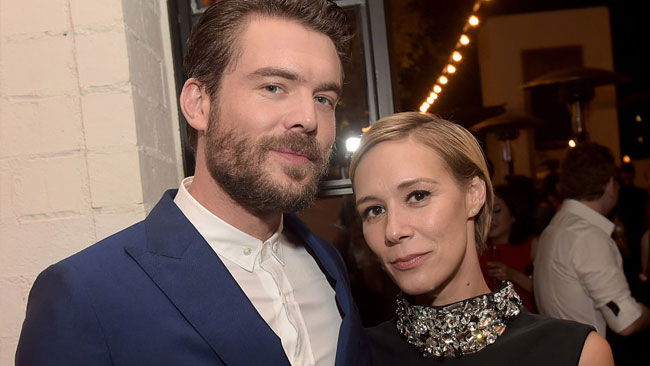 Copertina di Le Regole del Delitto Perfetto: Liza Weil e Charlie Weber sono una coppia da un anno
