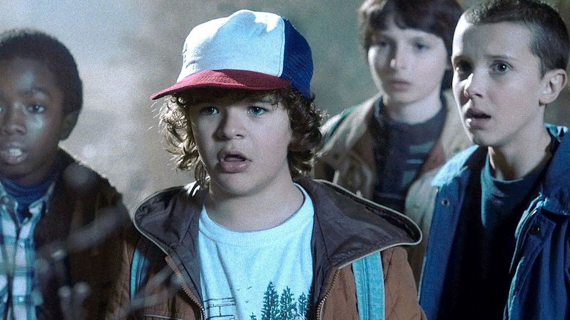 Copertina di Stranger Things: il fumetto prequel presenta Sei, un'altra ragazza con poteri psichici