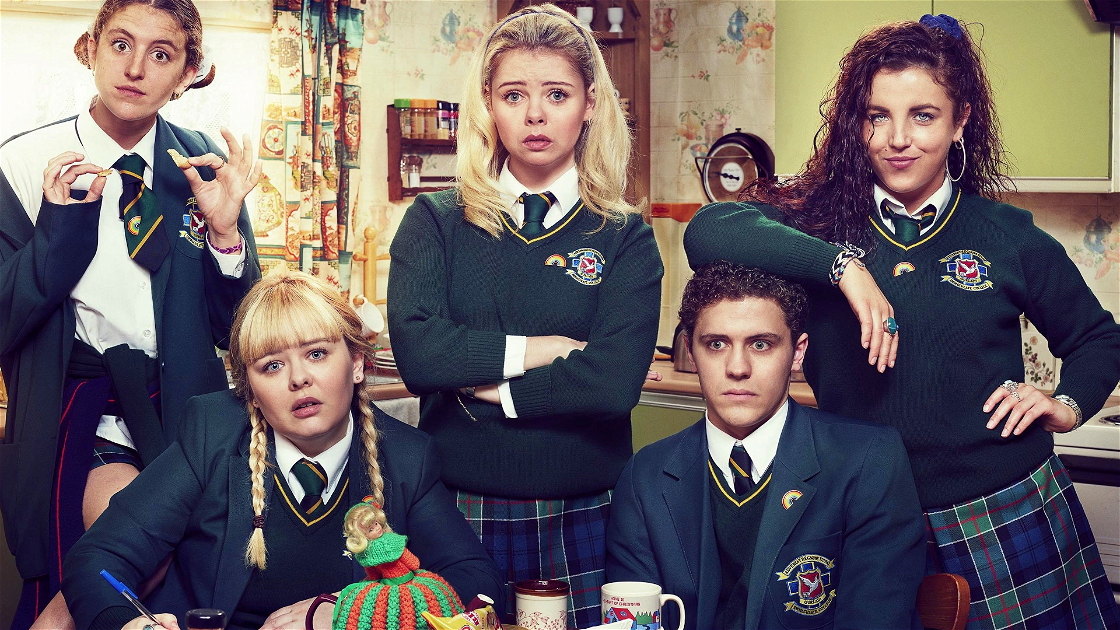 Copertina di Derry Girls: la quarta stagione non si farà