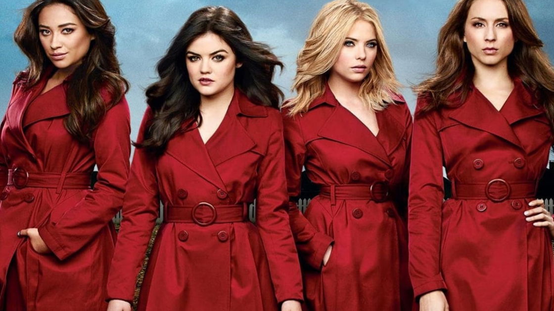 Copertina di Pretty Little Liars: in arrivo il reboot dal creatore di Riverdale