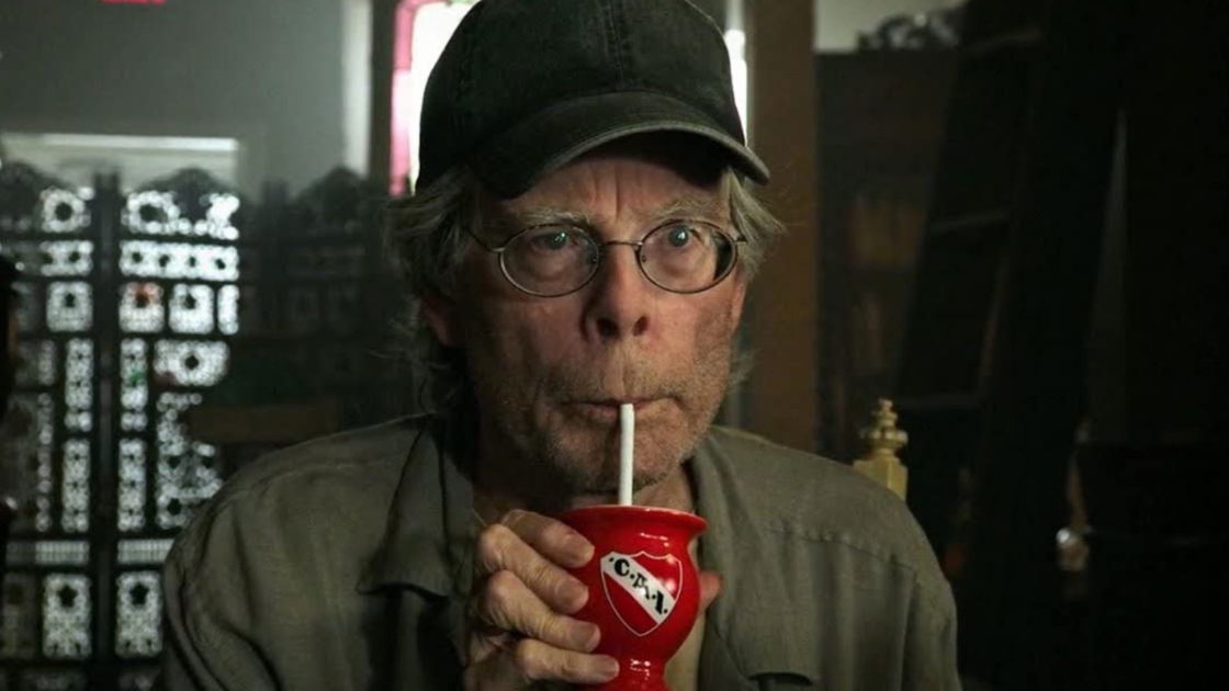 Copertina di Stephen King sa già qual è l'horror Netlifx da vedere in autunno
