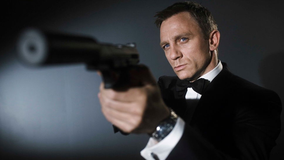 Copertina di Bond 25, slittata la data d'uscita del prossimo film dedicato a 007