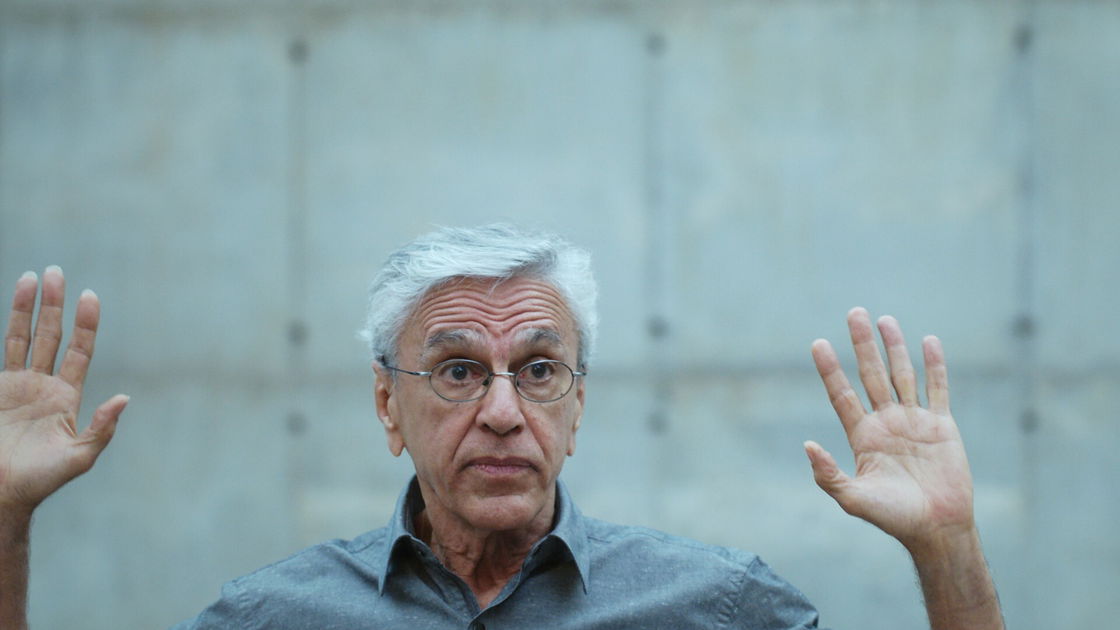 Copertina di Narciso in vacanza, il documentario sulla detenzione di Caetano Veloso