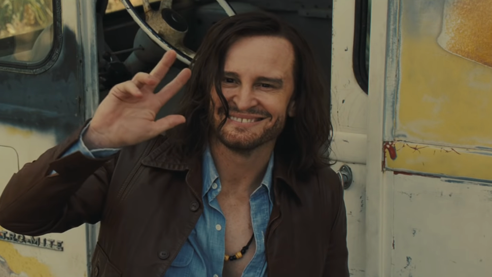Copertina di Tra Tarantino e Fincher: parla Damon Herriman, il Charles Manson di C'era una volta a... Hollywood e Mindhunter