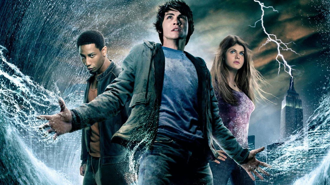 Copertina di Rick Riordan durissimo sui film di Percy Jackson (ma è fiducioso per la serie)