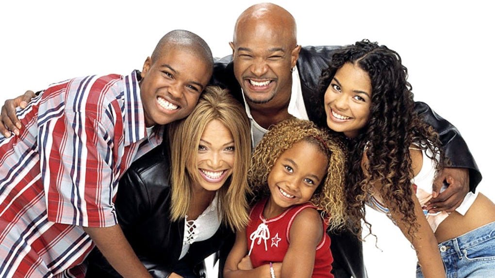 Cover of Tutto in famiglia, the actors in the cast of the series with Damon Wayans