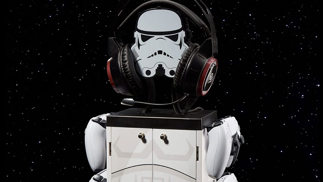 Copertina di Questo portaoggetti per videogiocatori a tema Star Wars è imperdibile! -25%!