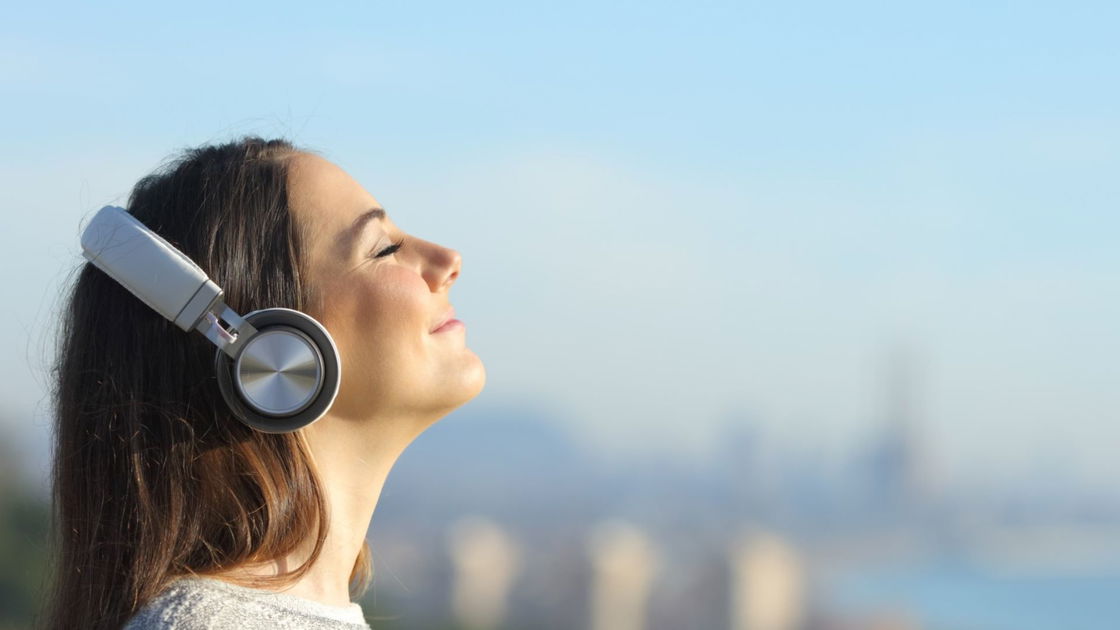 Copertina di Le cuffie senza fili con una batteria da 30 ore in sconto