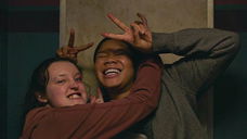 Copertina di The Last of Us, Bella Ramsey spiega la scena omessa nell'episodio 7