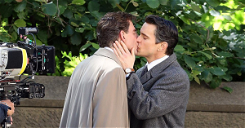 Copertina di Maestro, ecco il bacio tra Matt Bomer e Bradley Cooper!