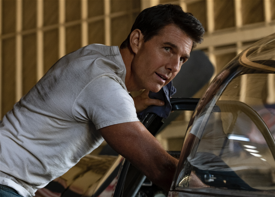Top Gun Maverick, recensione: Tom Cruise, uomo dei miracoli