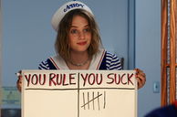 Copertina di Maya Hawke fa gli auguri a papà Ethan con un post degno di Robin