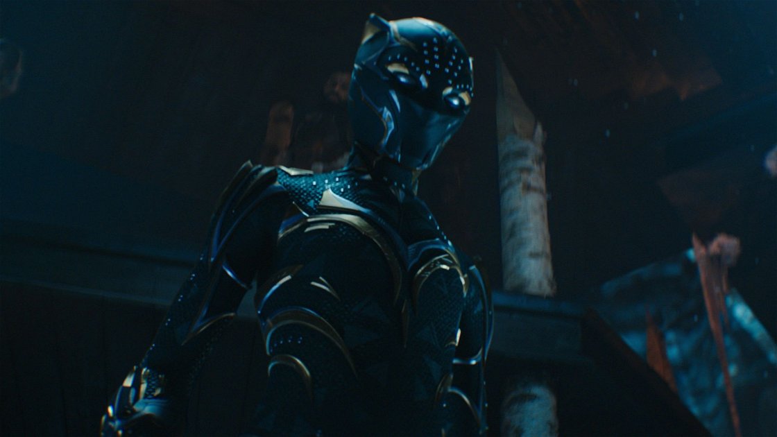 Корицата на The New Black Panther беше избрана от 3 имена